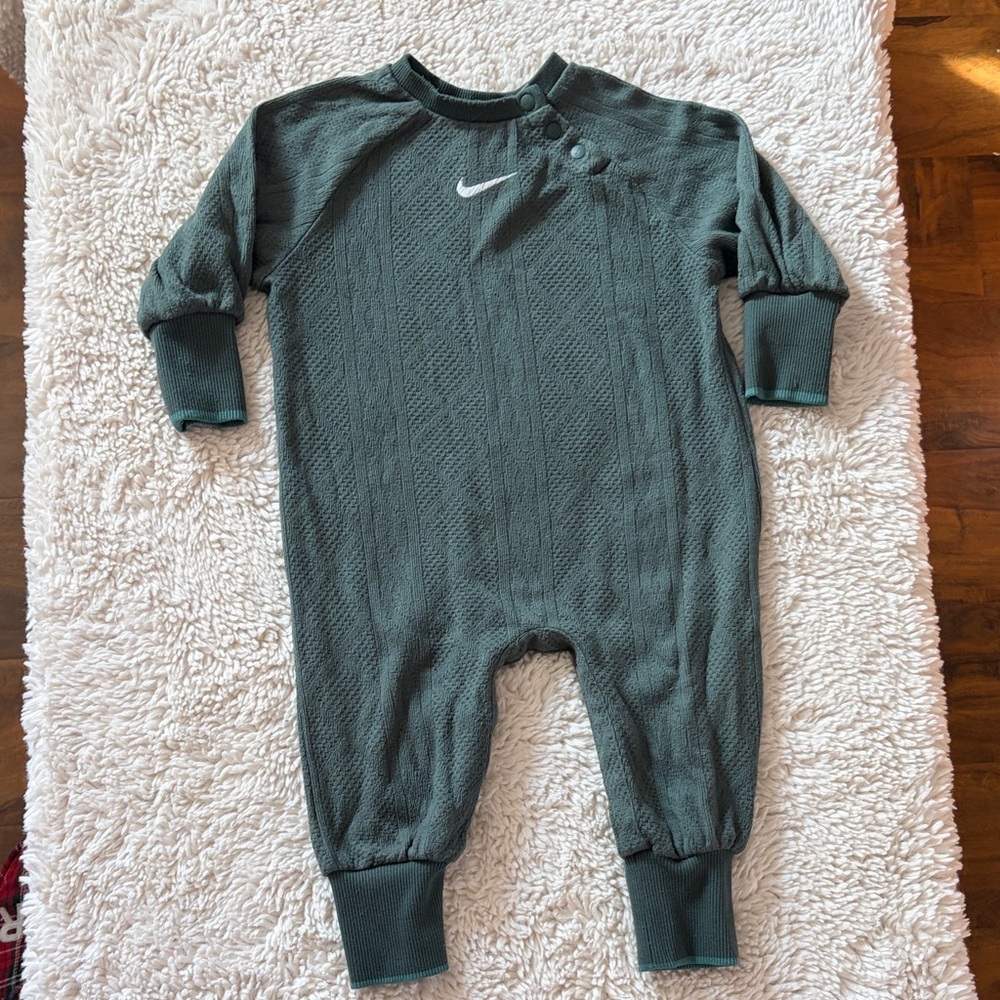 Nike Kids Textured Green Footie